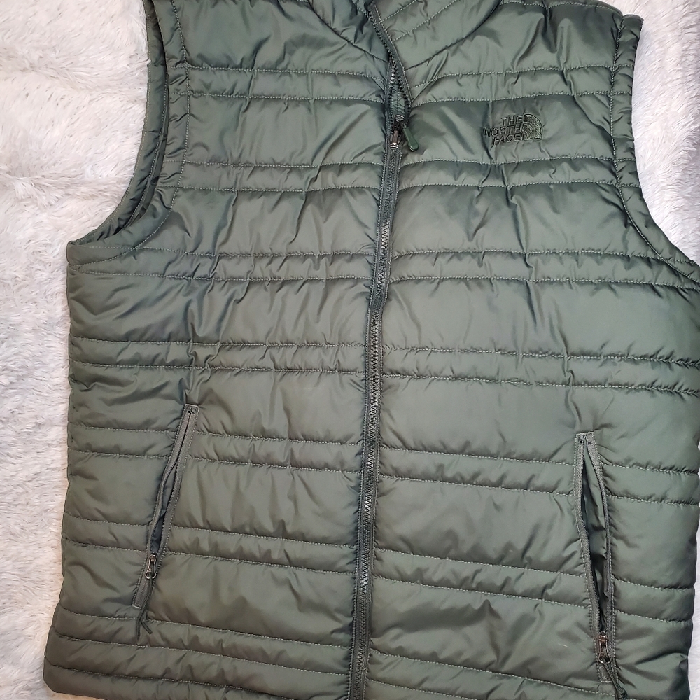 Mens large North face vest